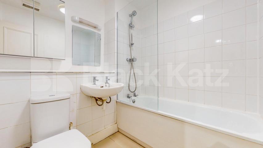 Generously Sized 4-Bedroom Home Moments from Camden & King’s Cross St Pancras Way, Camden